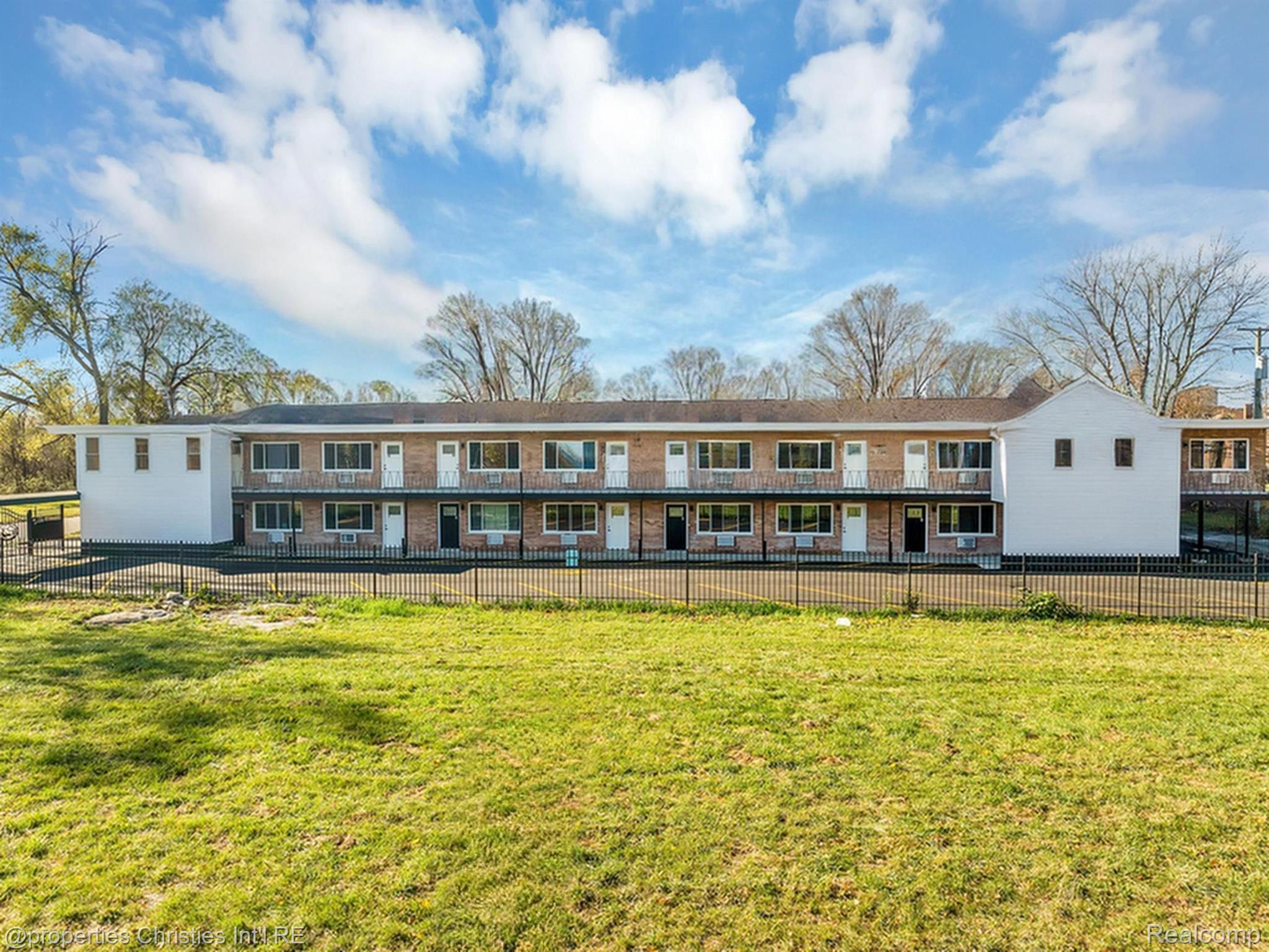 44 HIGHLAND Street 6