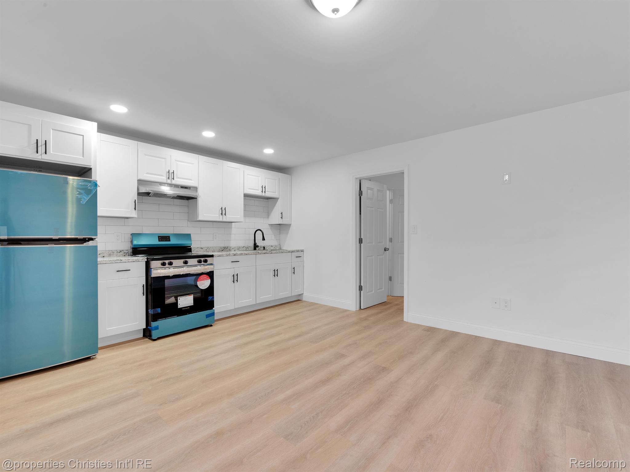 44 HIGHLAND Street 6