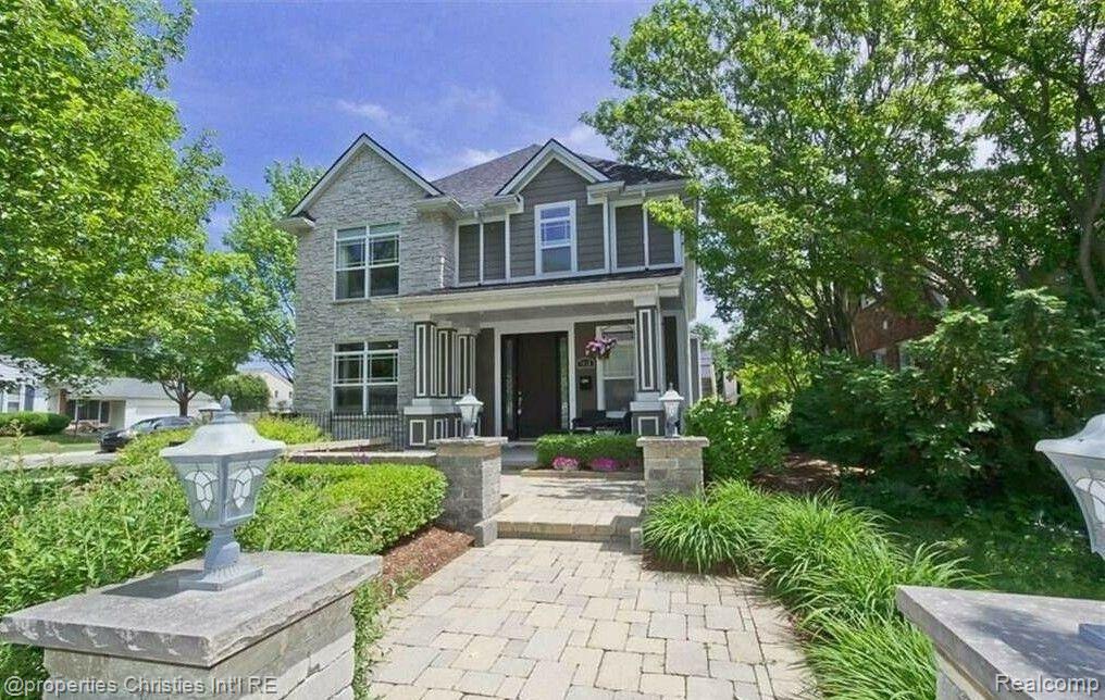 1419 HENRIETTA Street