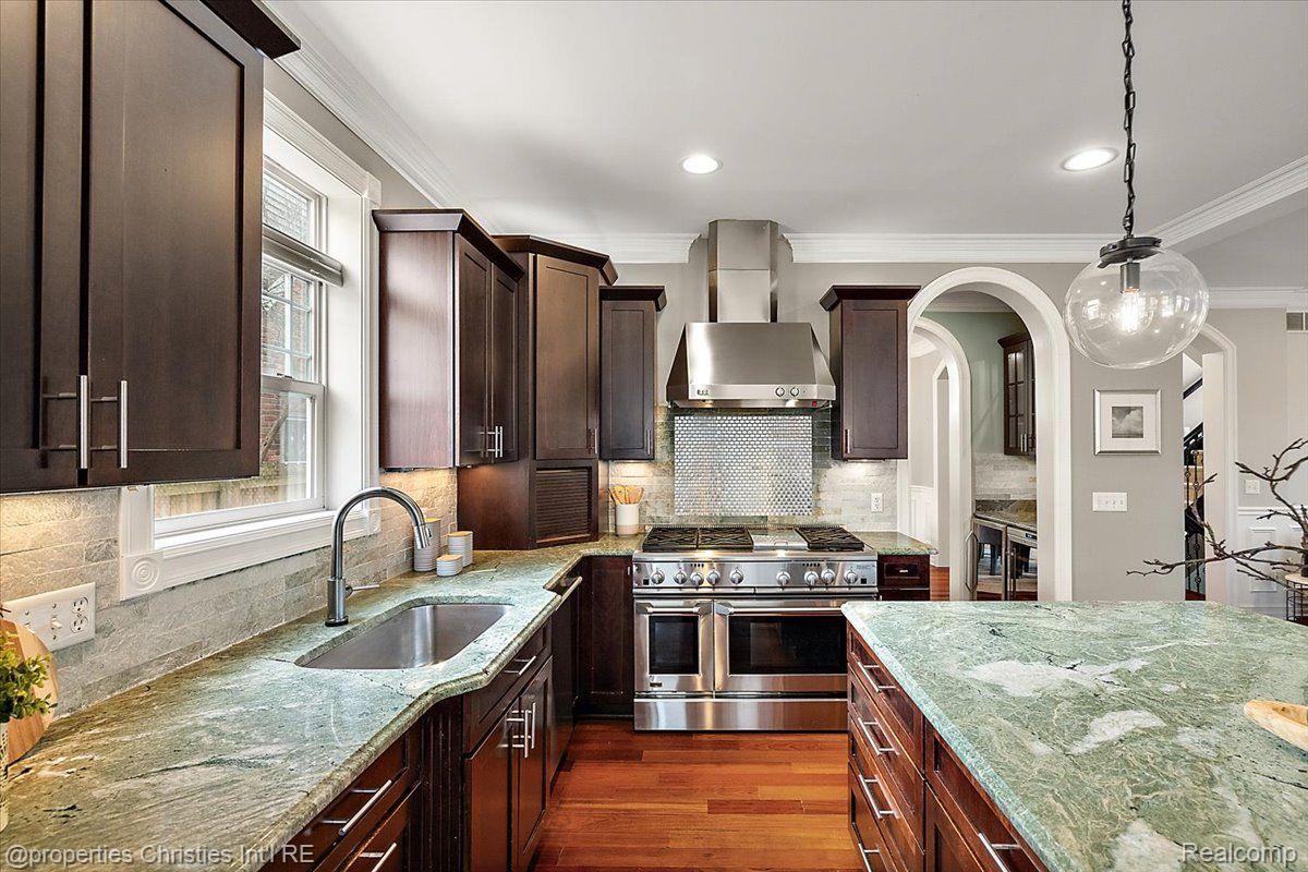 1419 HENRIETTA Street