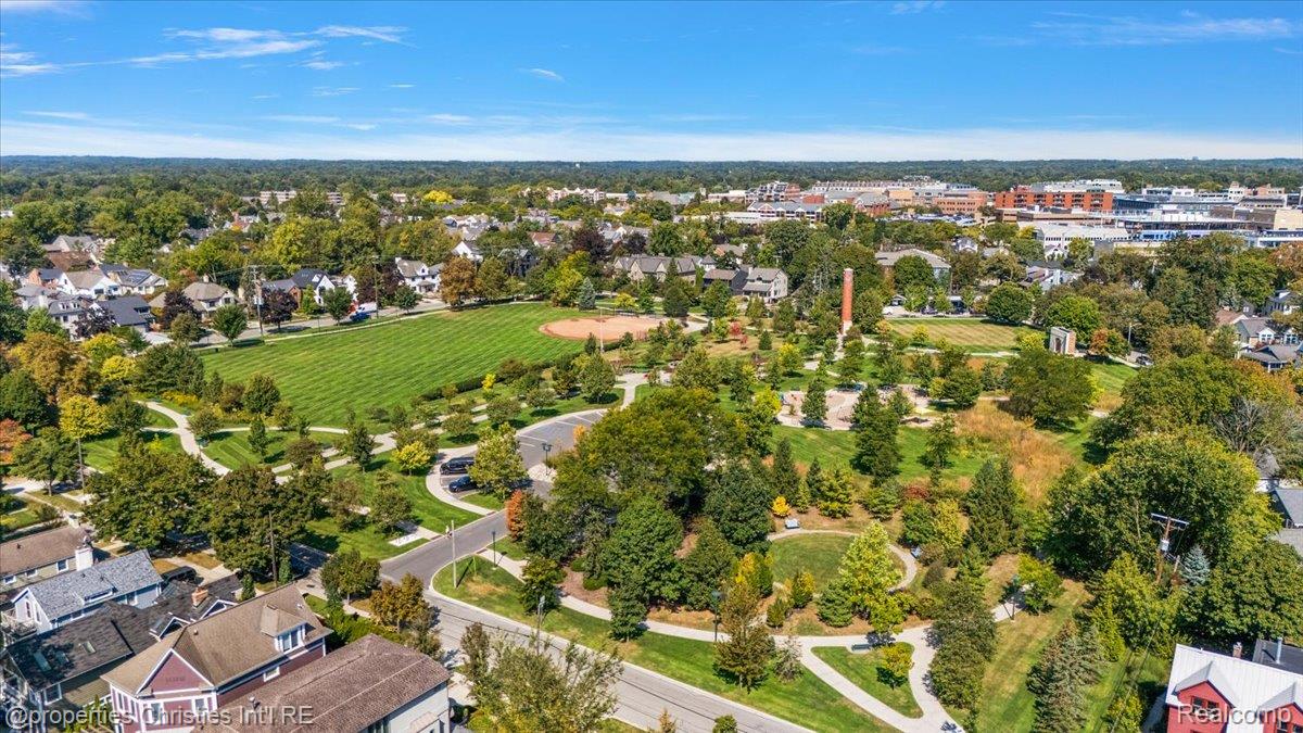 1419 HENRIETTA Street