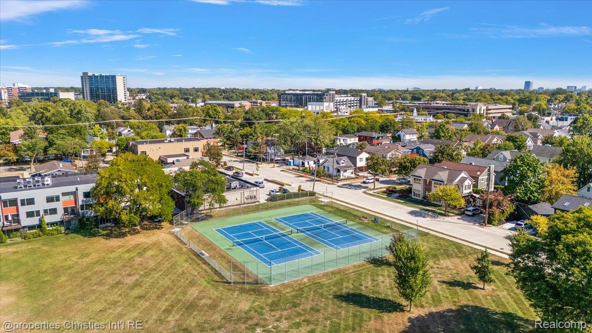 1419 HENRIETTA Street