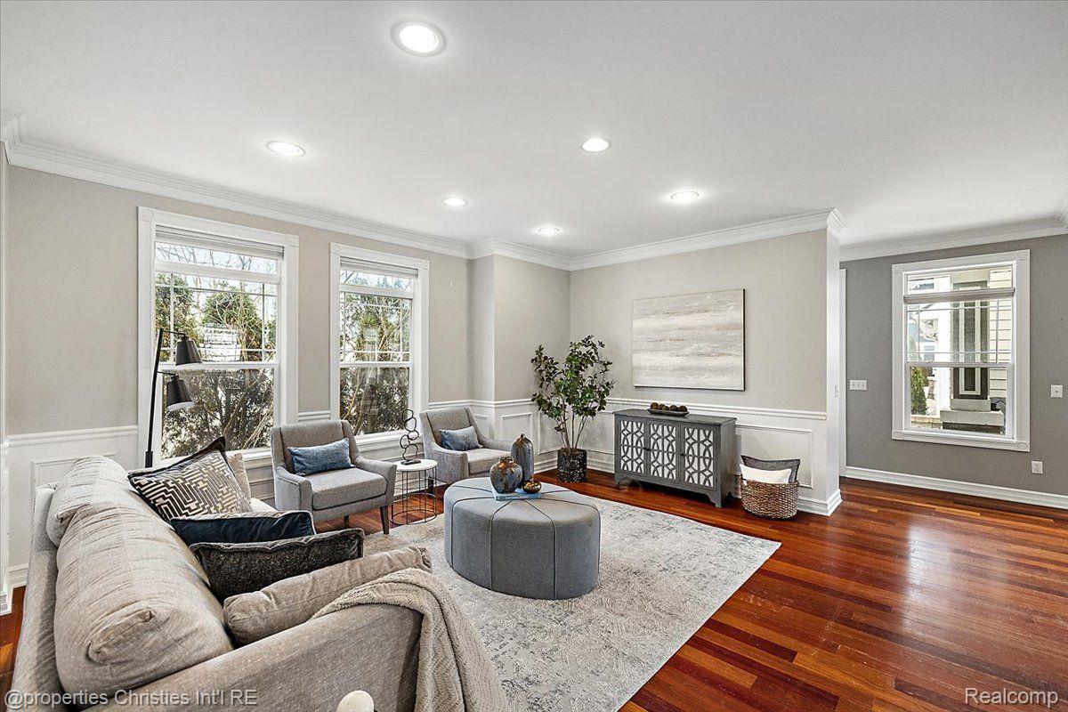 1419 HENRIETTA Street