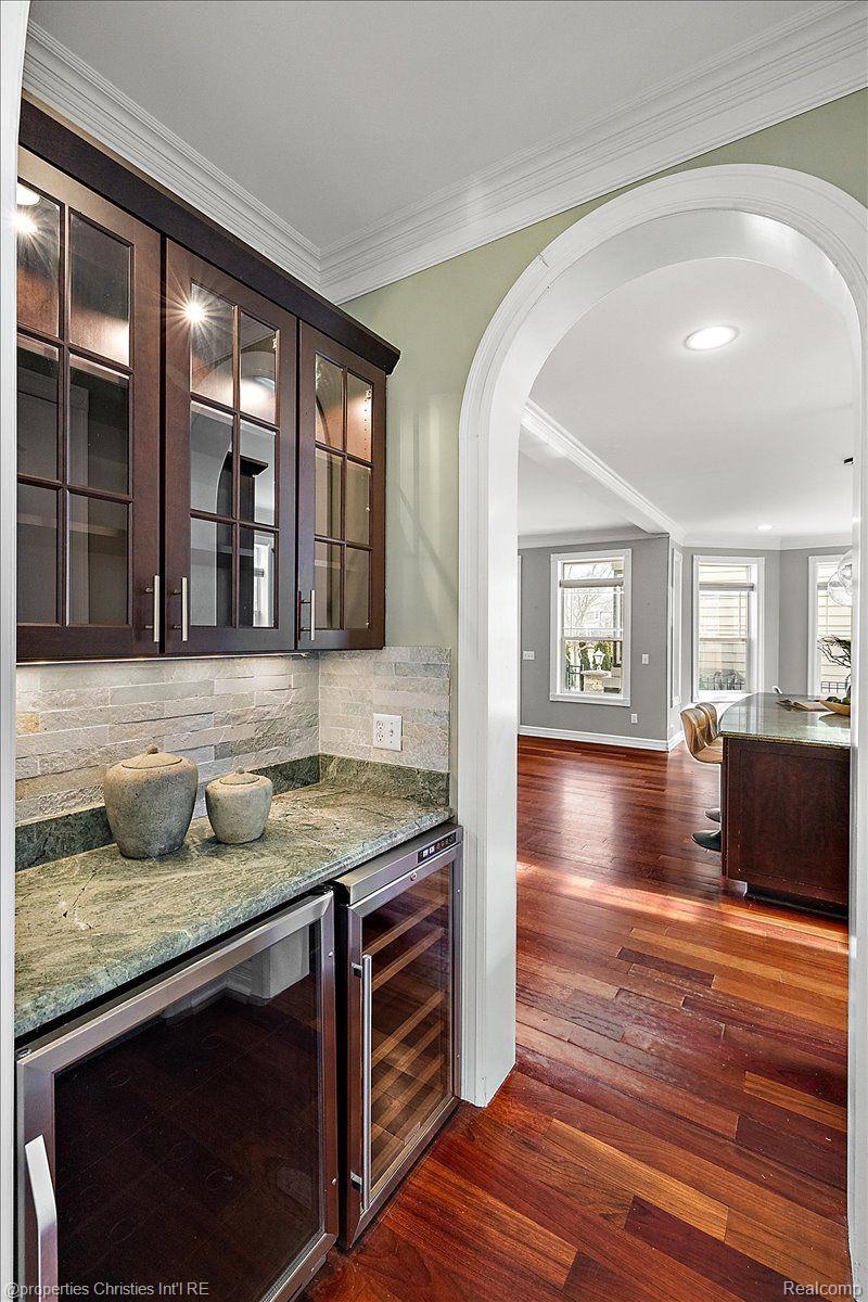 1419 HENRIETTA Street