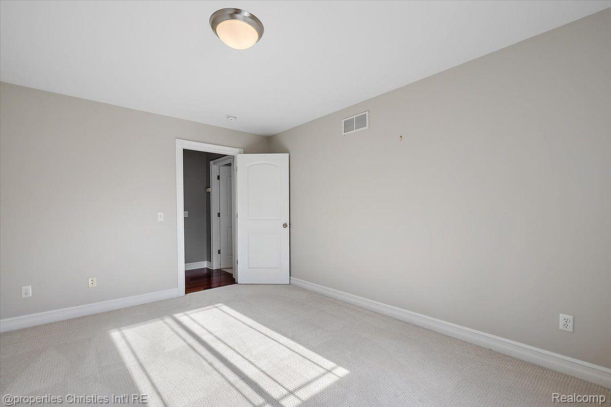 1419 HENRIETTA Street