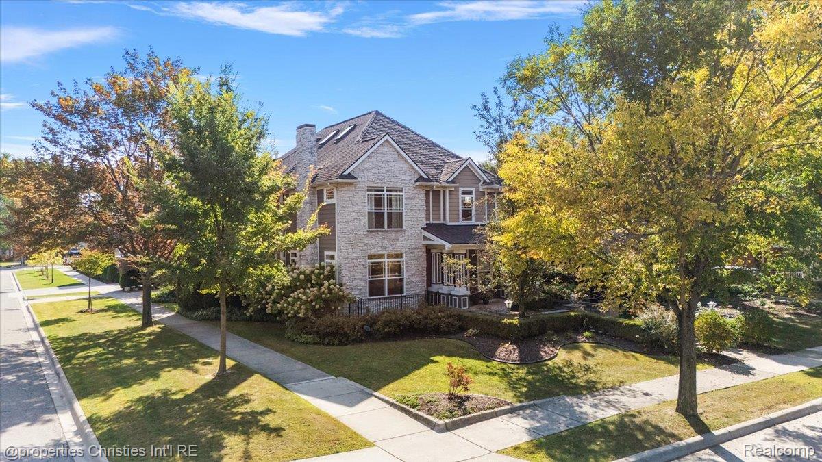 1419 HENRIETTA Street