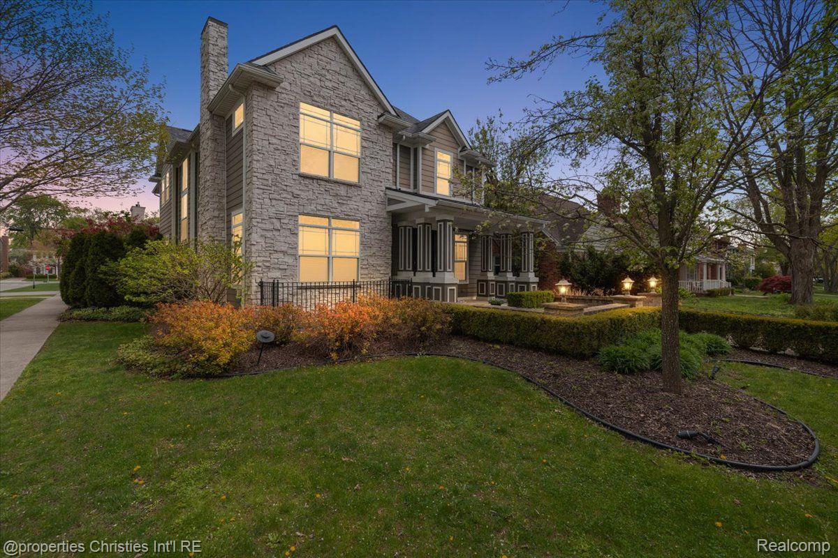 1419 HENRIETTA Street