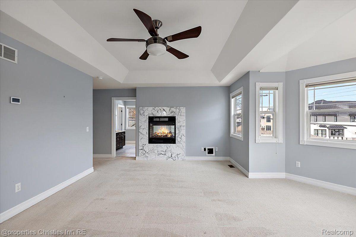 1419 HENRIETTA Street