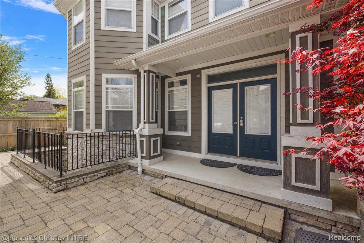 1419 HENRIETTA Street