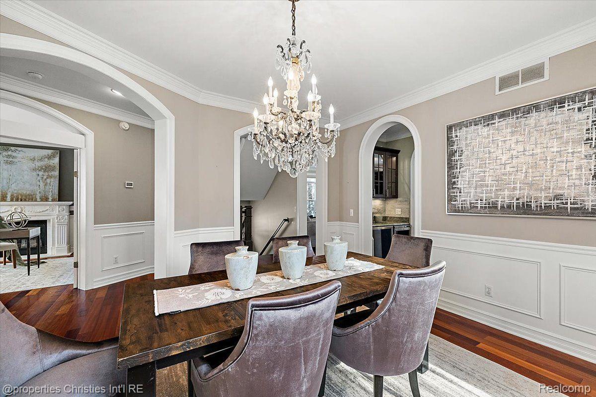 1419 HENRIETTA Street