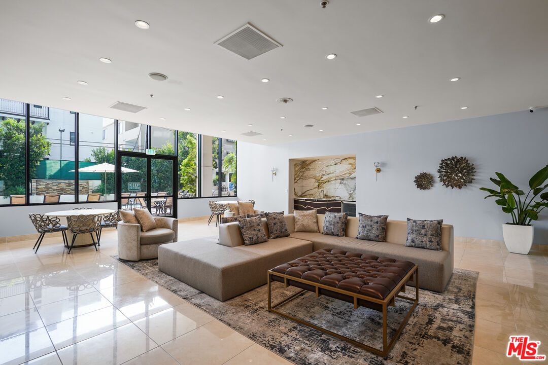 10724 WILSHIRE Unit: 1501