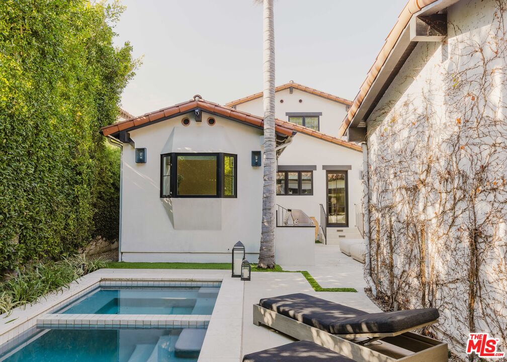 408 Westbourne Dr