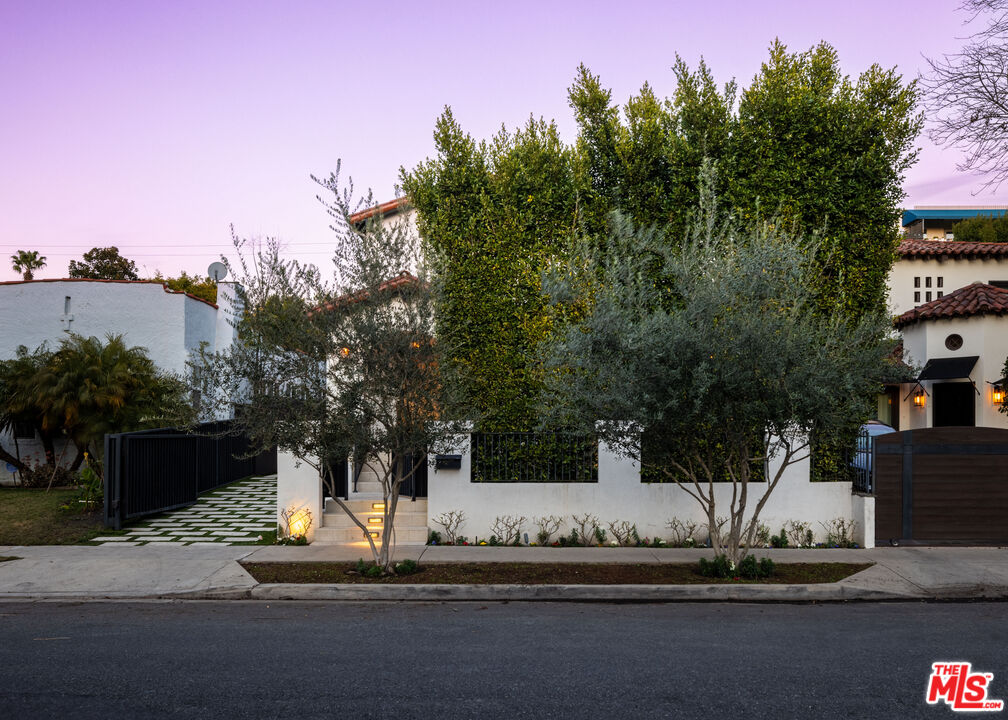 408 Westbourne Dr