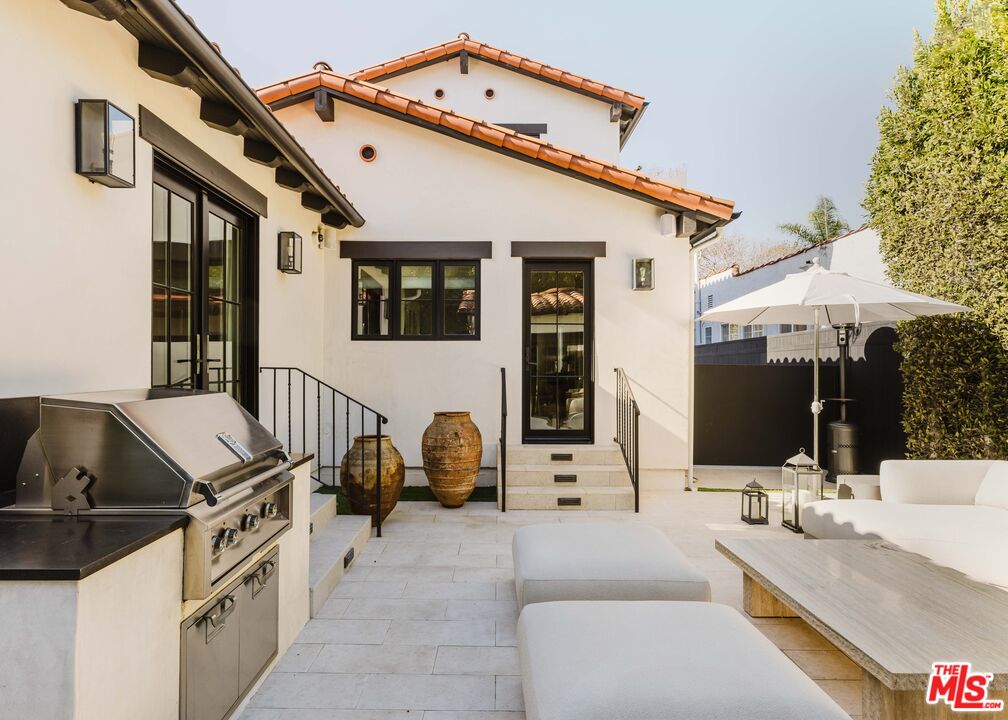 408 Westbourne Dr