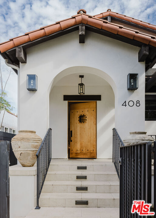 408 Westbourne Dr