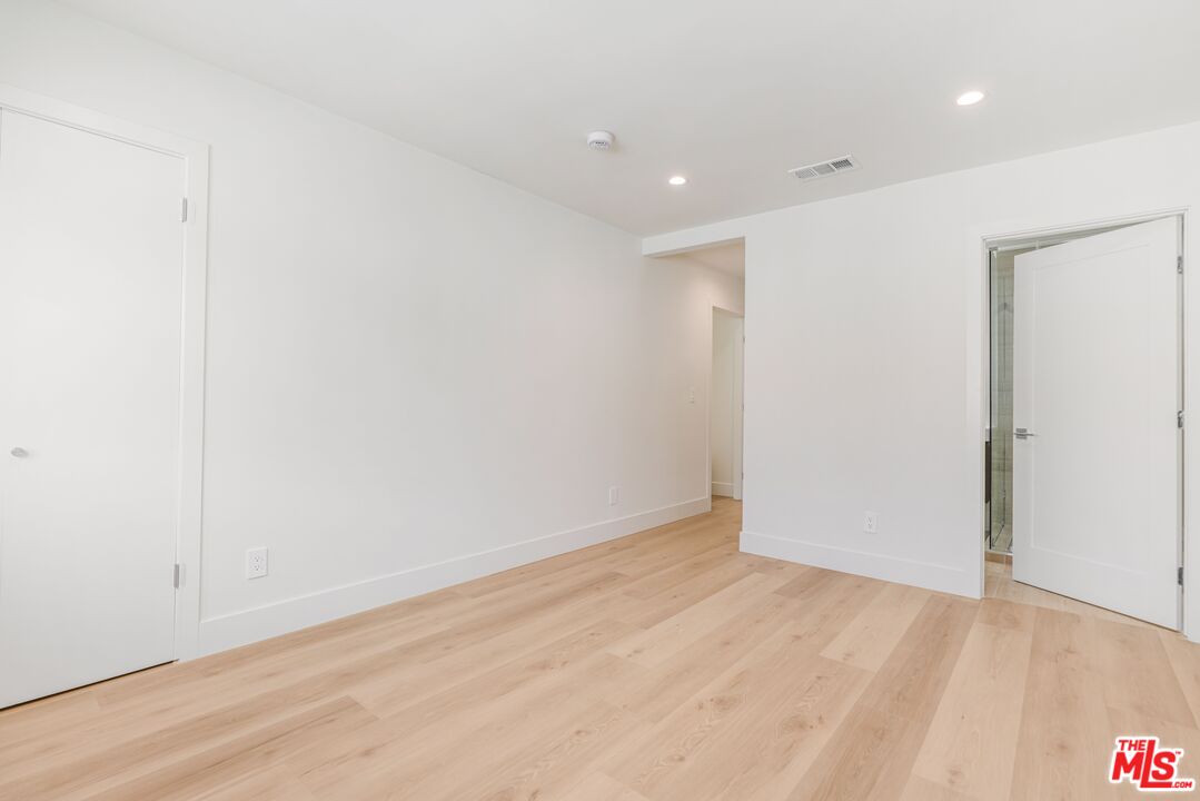 7968 Norton Ave Unit: 1