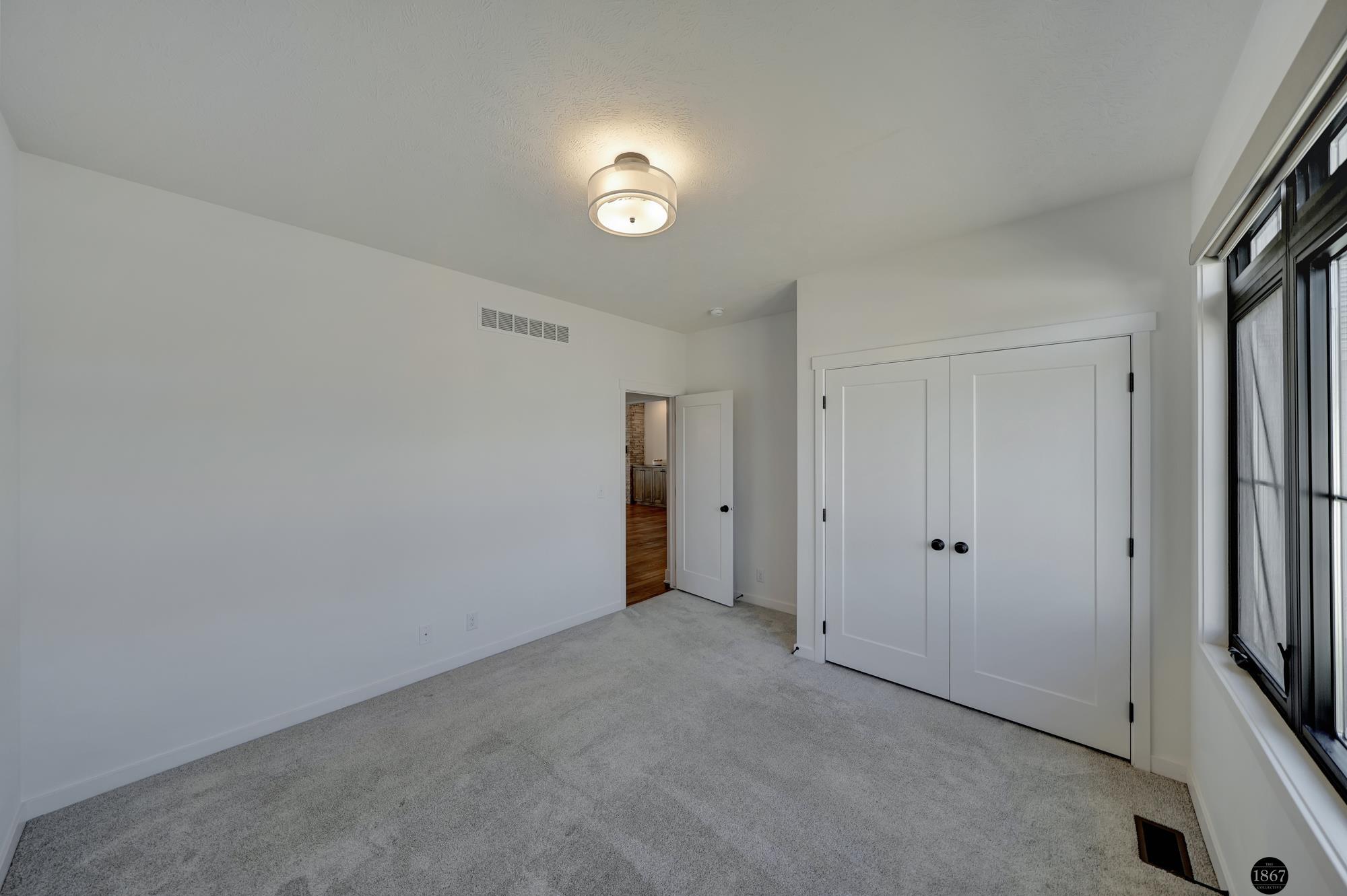 4225 S 220th Street