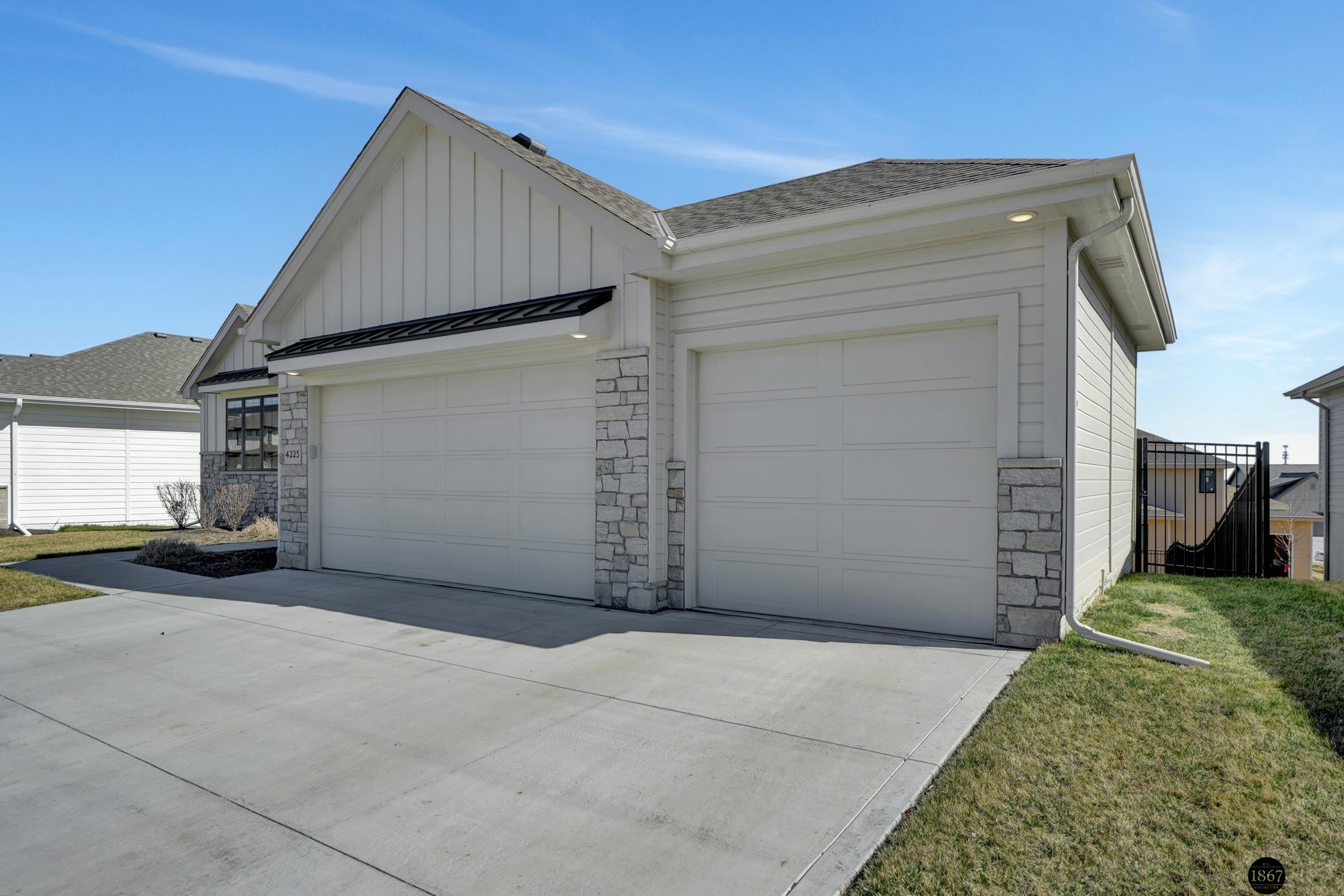4225 S 220th Street