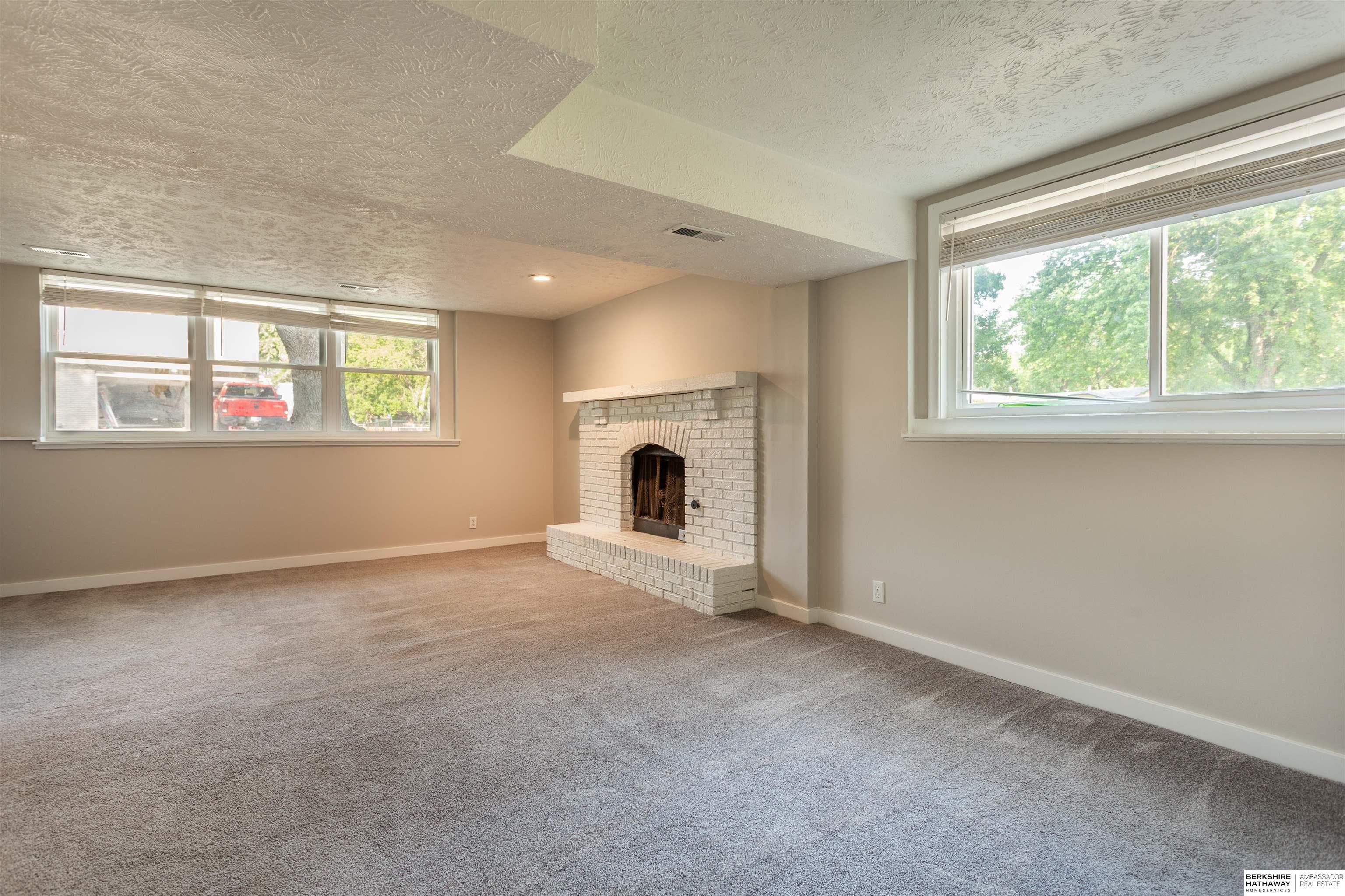 324 N 152nd Street