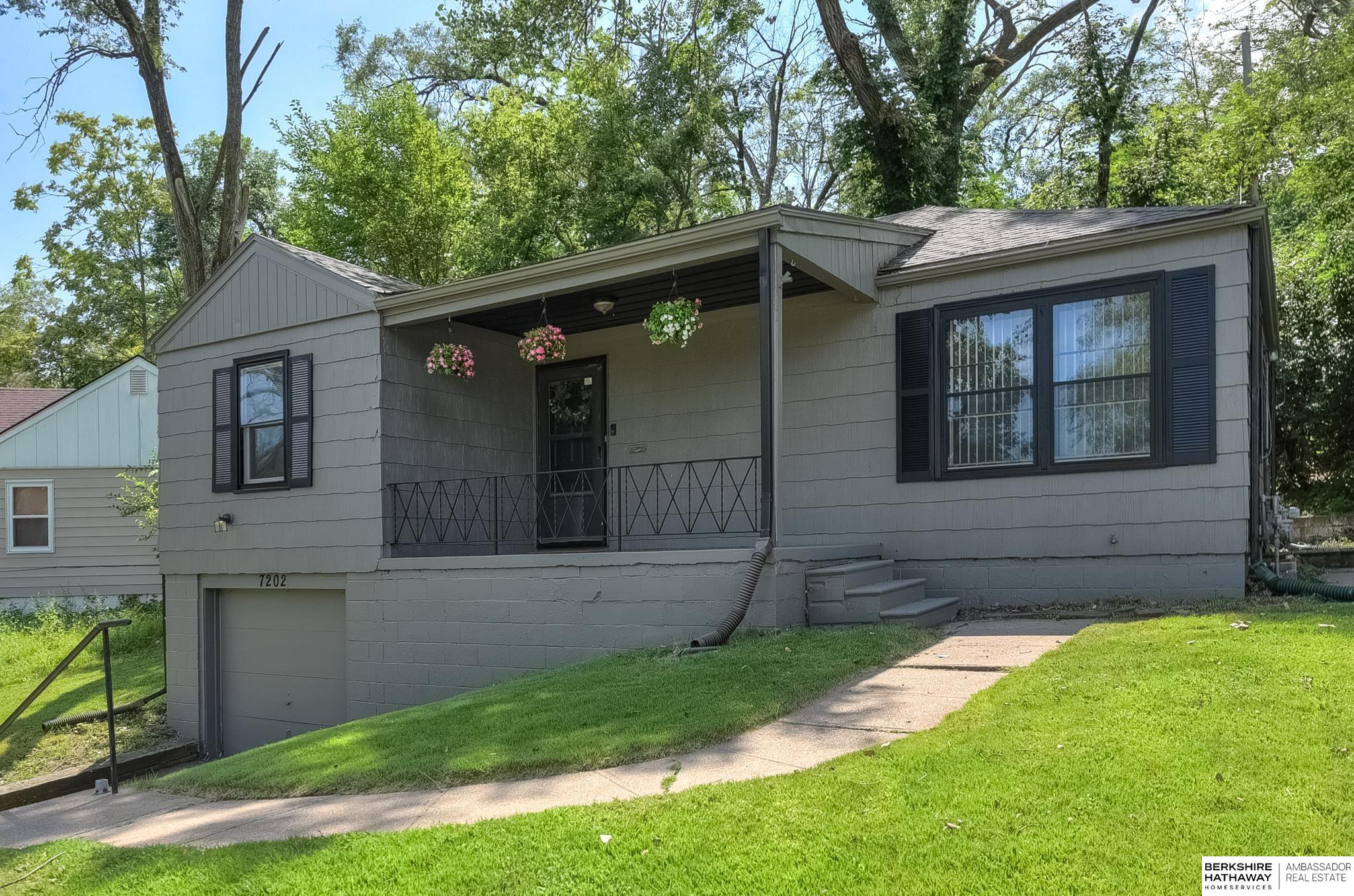 7202 N 35th Circle