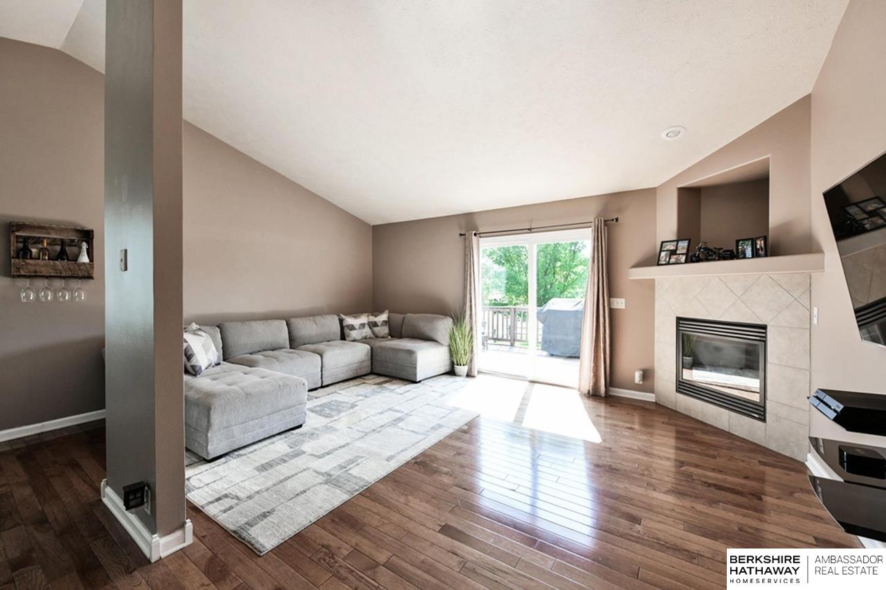 1812 Ridgeview Drive