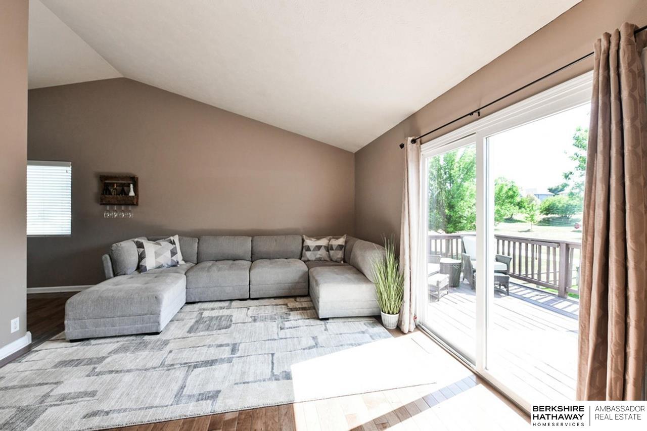 1812 Ridgeview Drive