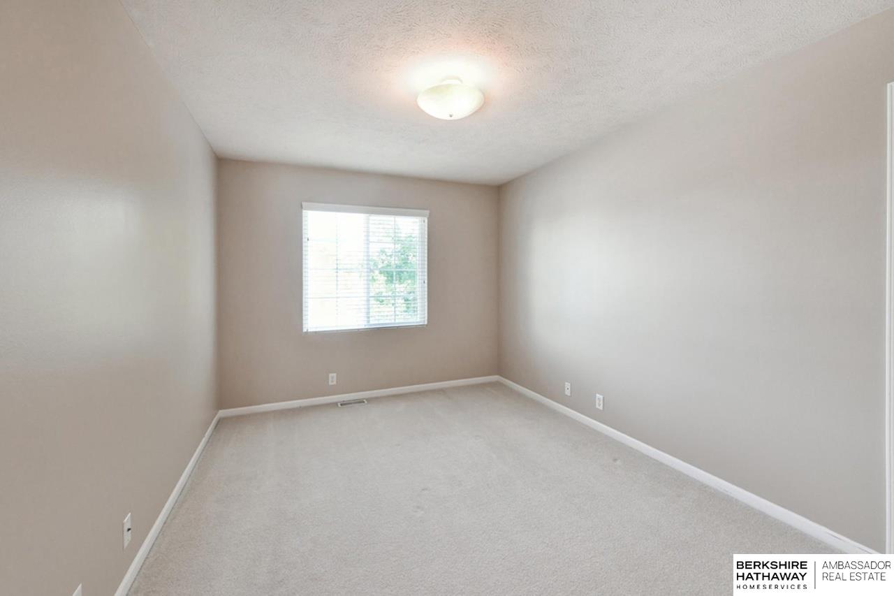 1812 Ridgeview Drive