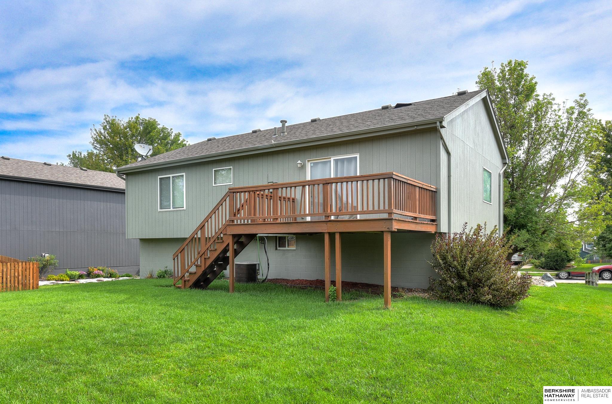 1812 Ridgeview Drive