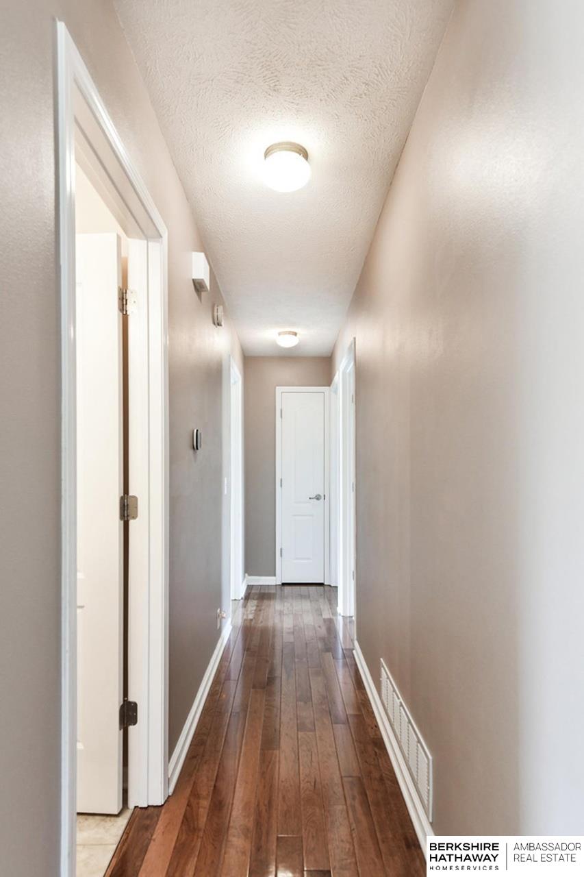 1812 Ridgeview Drive