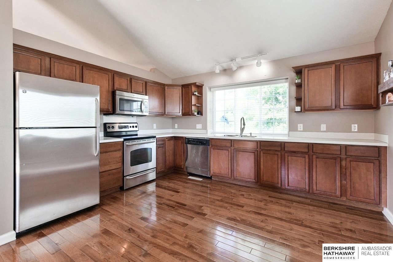1812 Ridgeview Drive