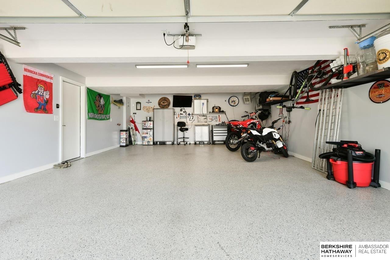 1812 Ridgeview Drive
