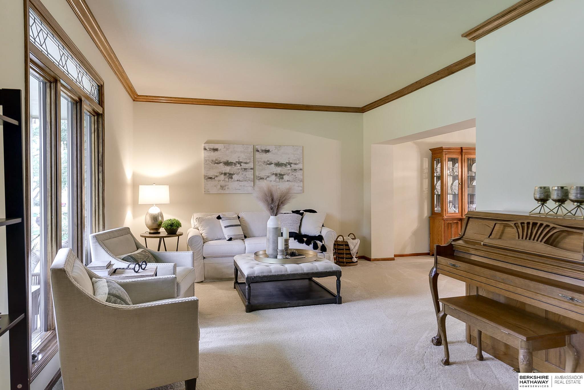 6118 S 102 Terrace