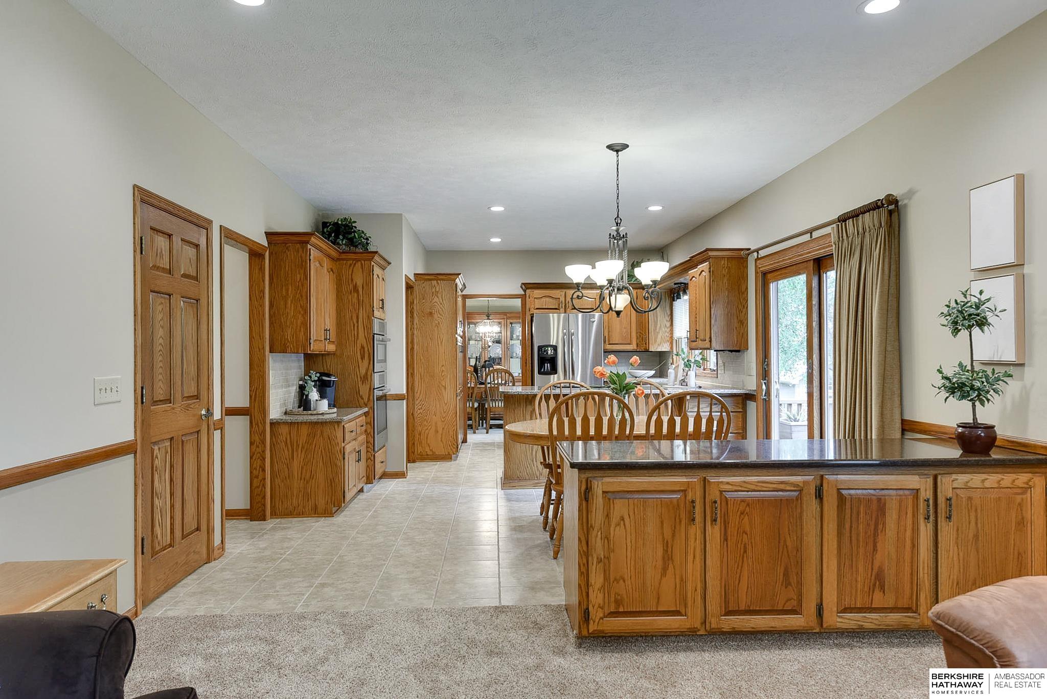 6118 S 102 Terrace