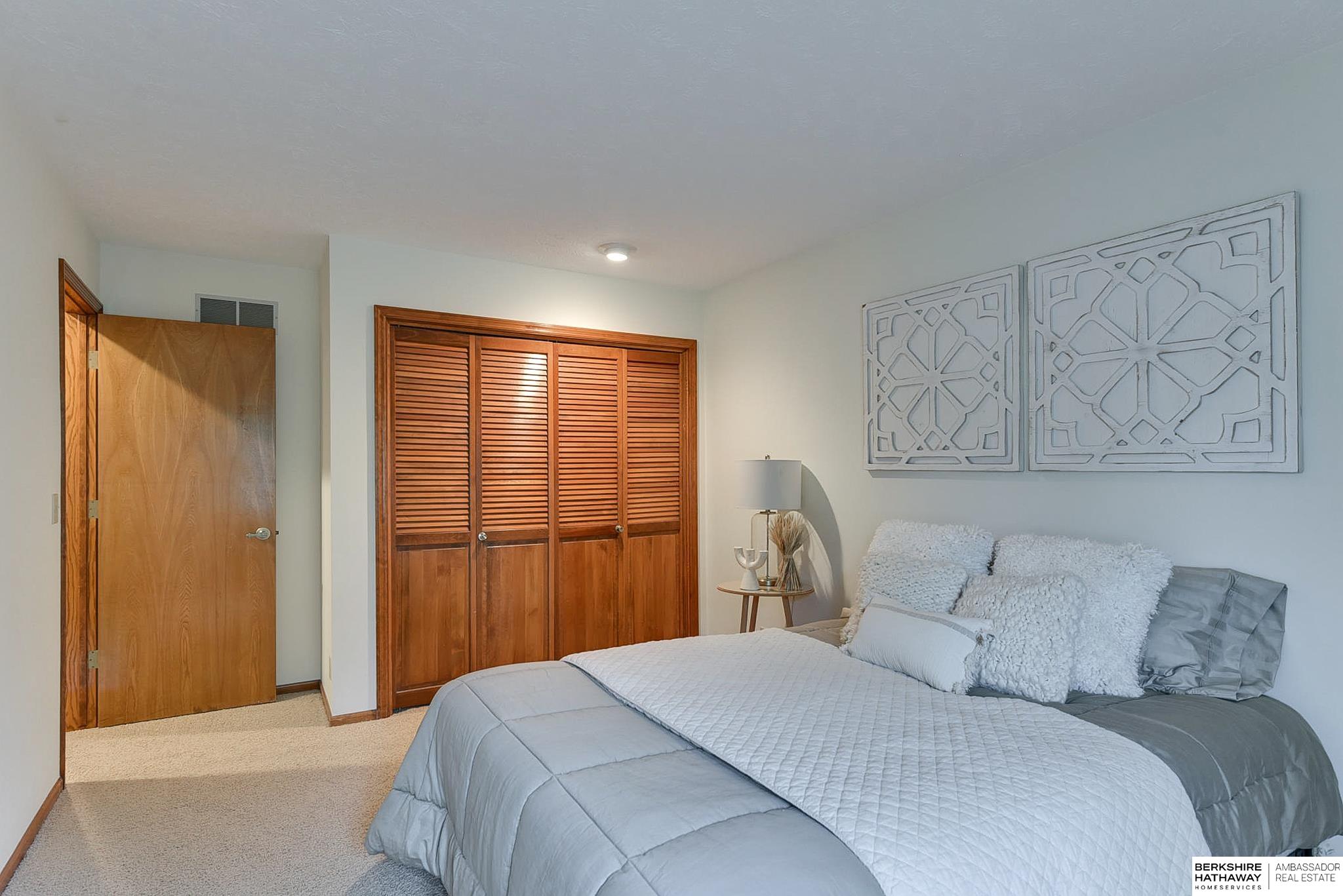 6118 S 102 Terrace