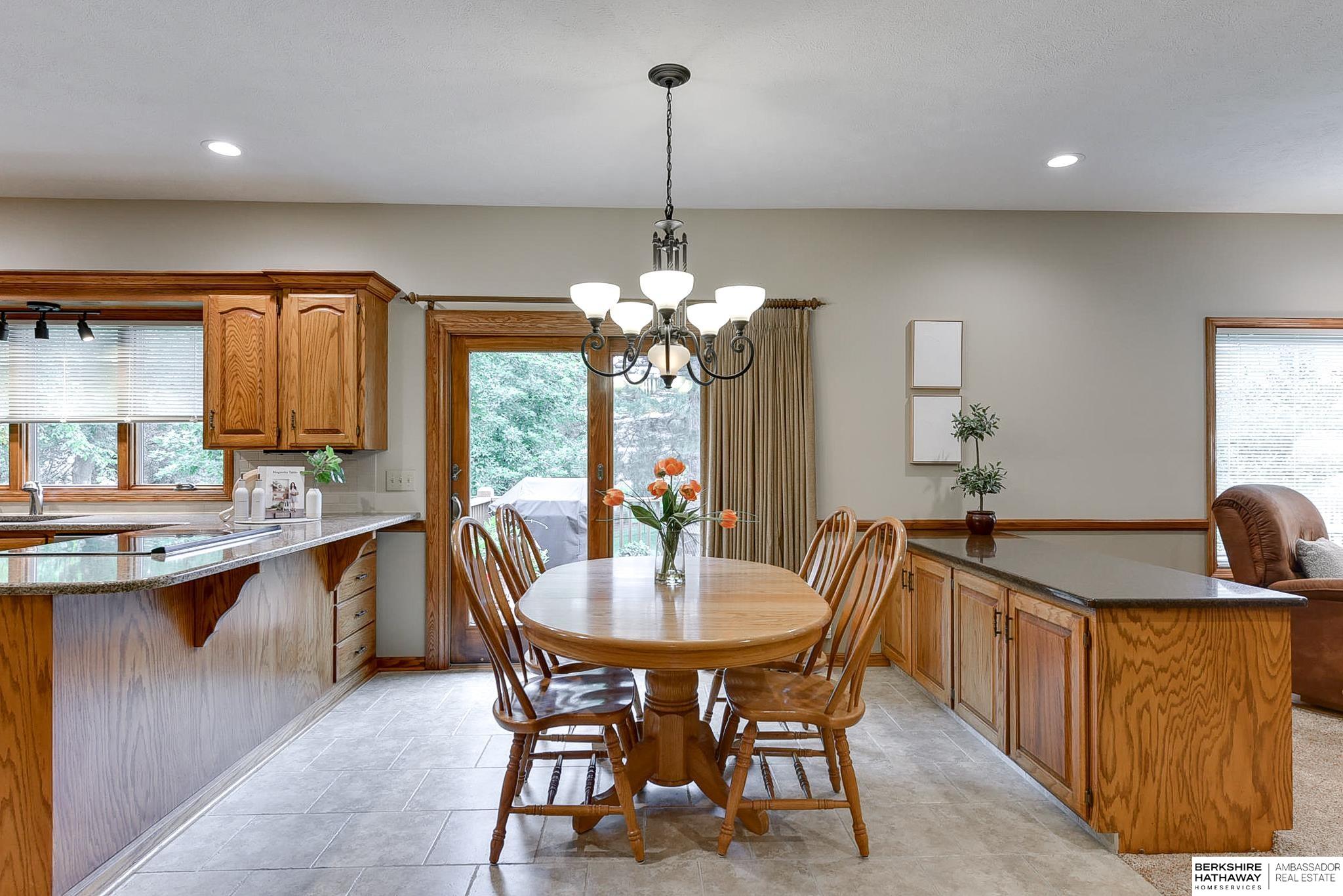 6118 S 102 Terrace