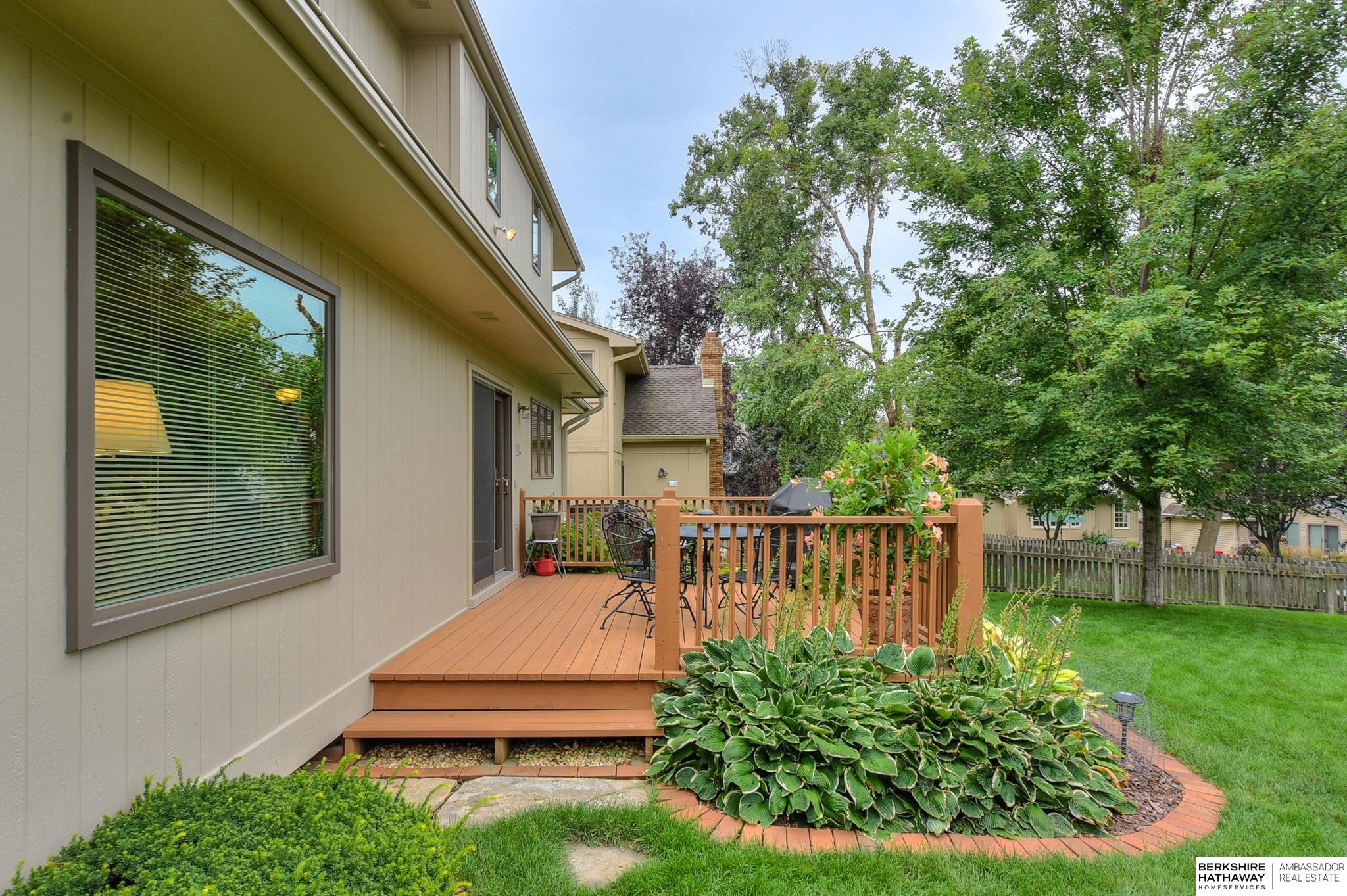6118 S 102 Terrace