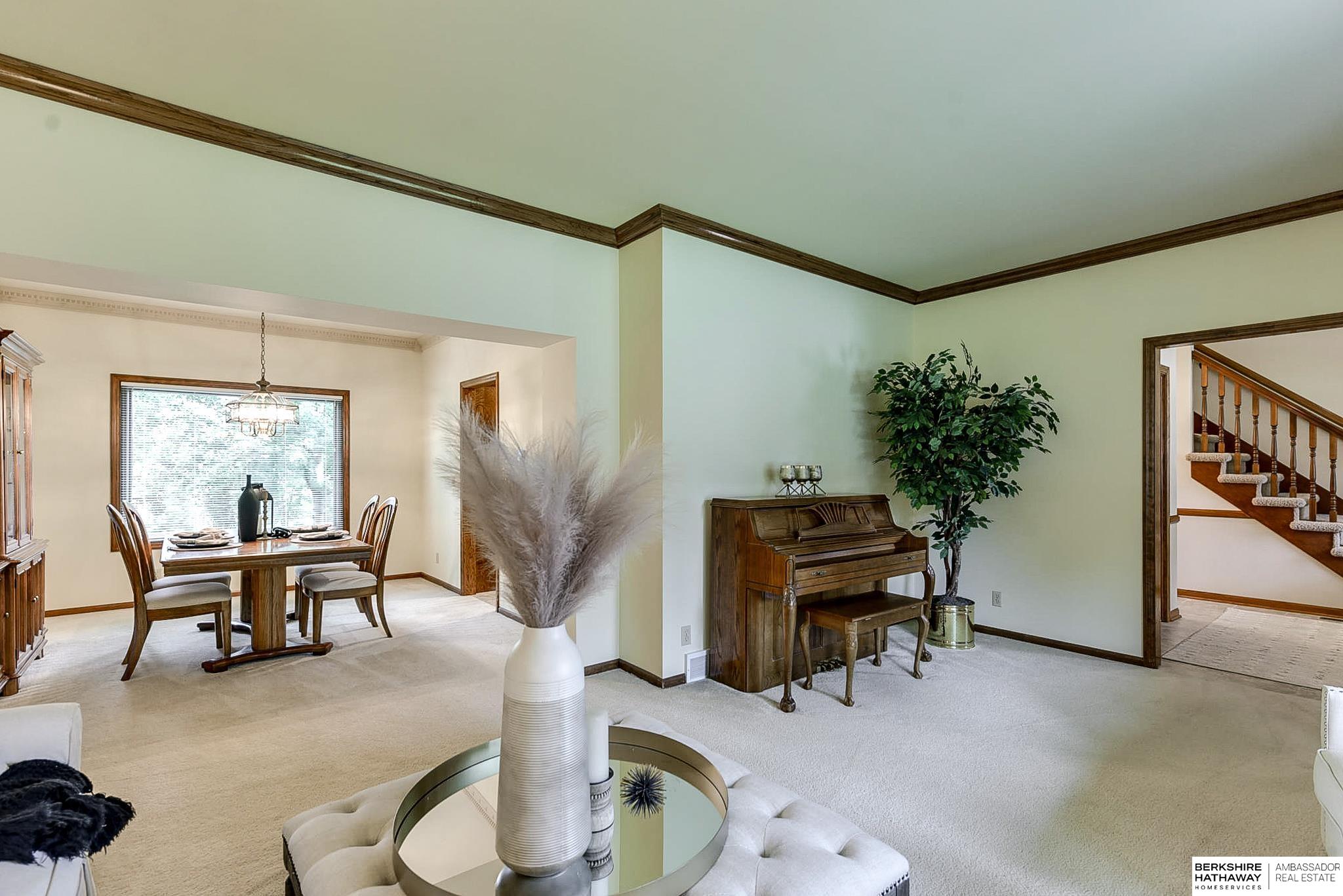 6118 S 102 Terrace