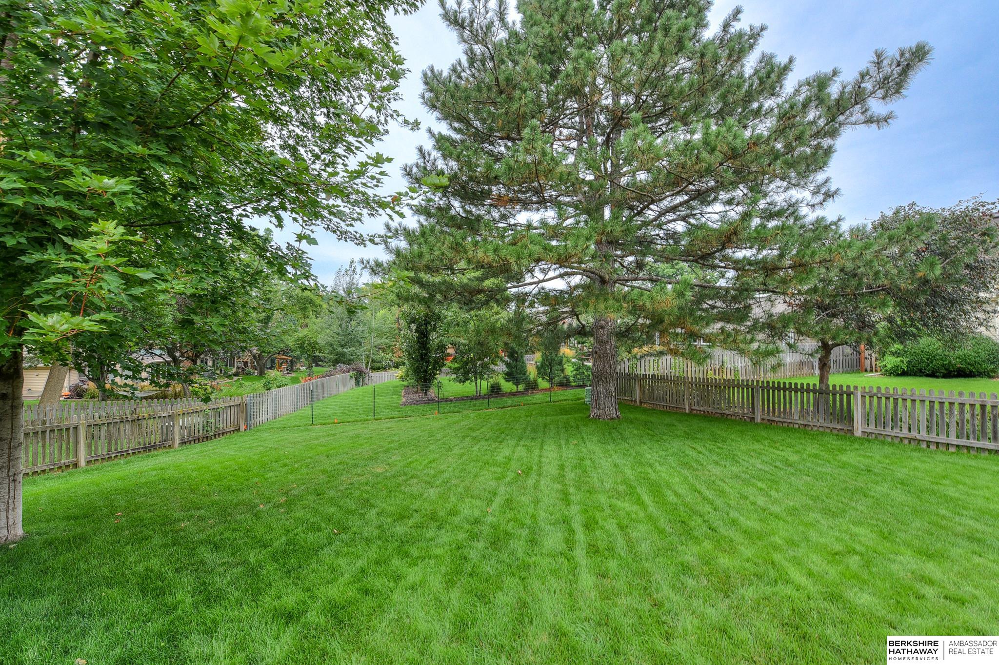 6118 S 102 Terrace