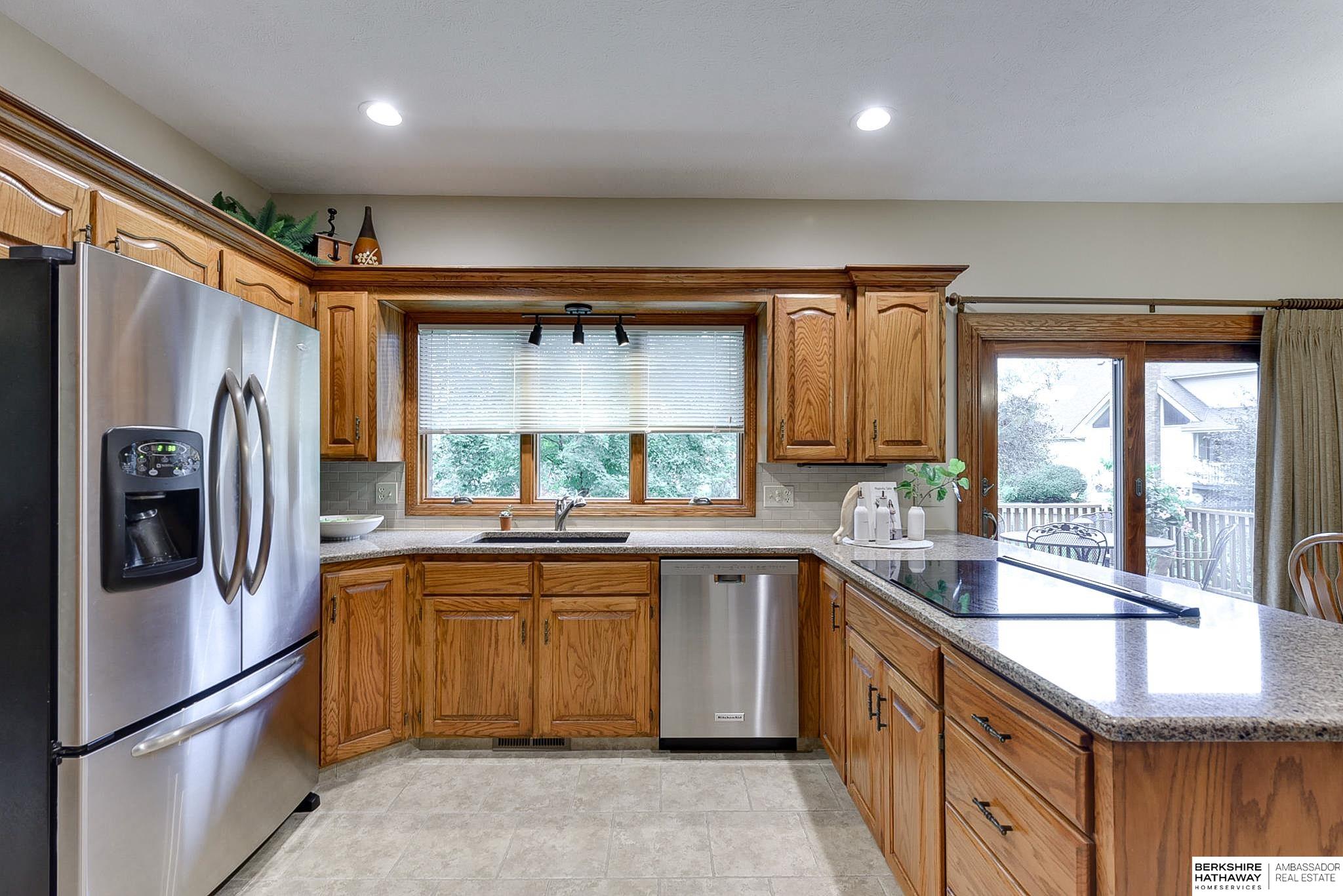 6118 S 102 Terrace