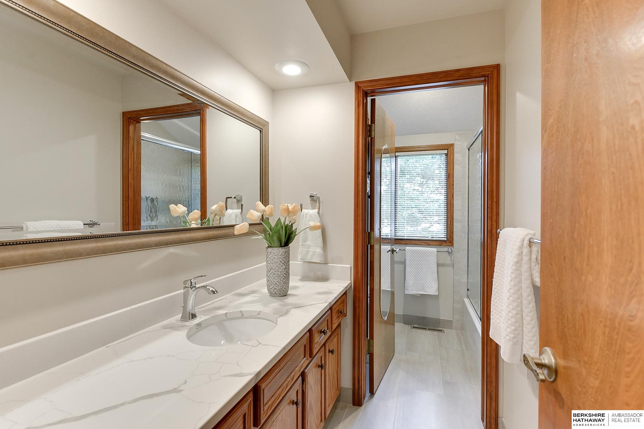 6118 S 102 Terrace