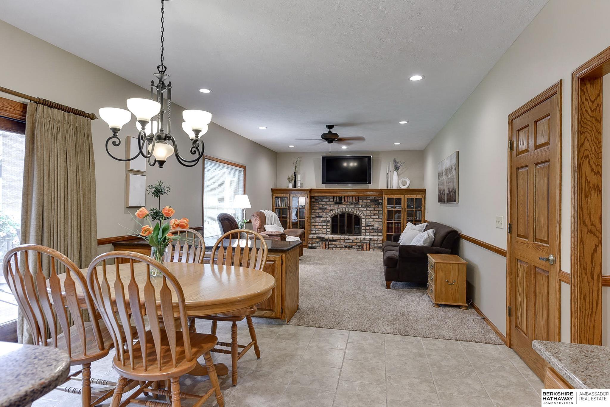 6118 S 102 Terrace