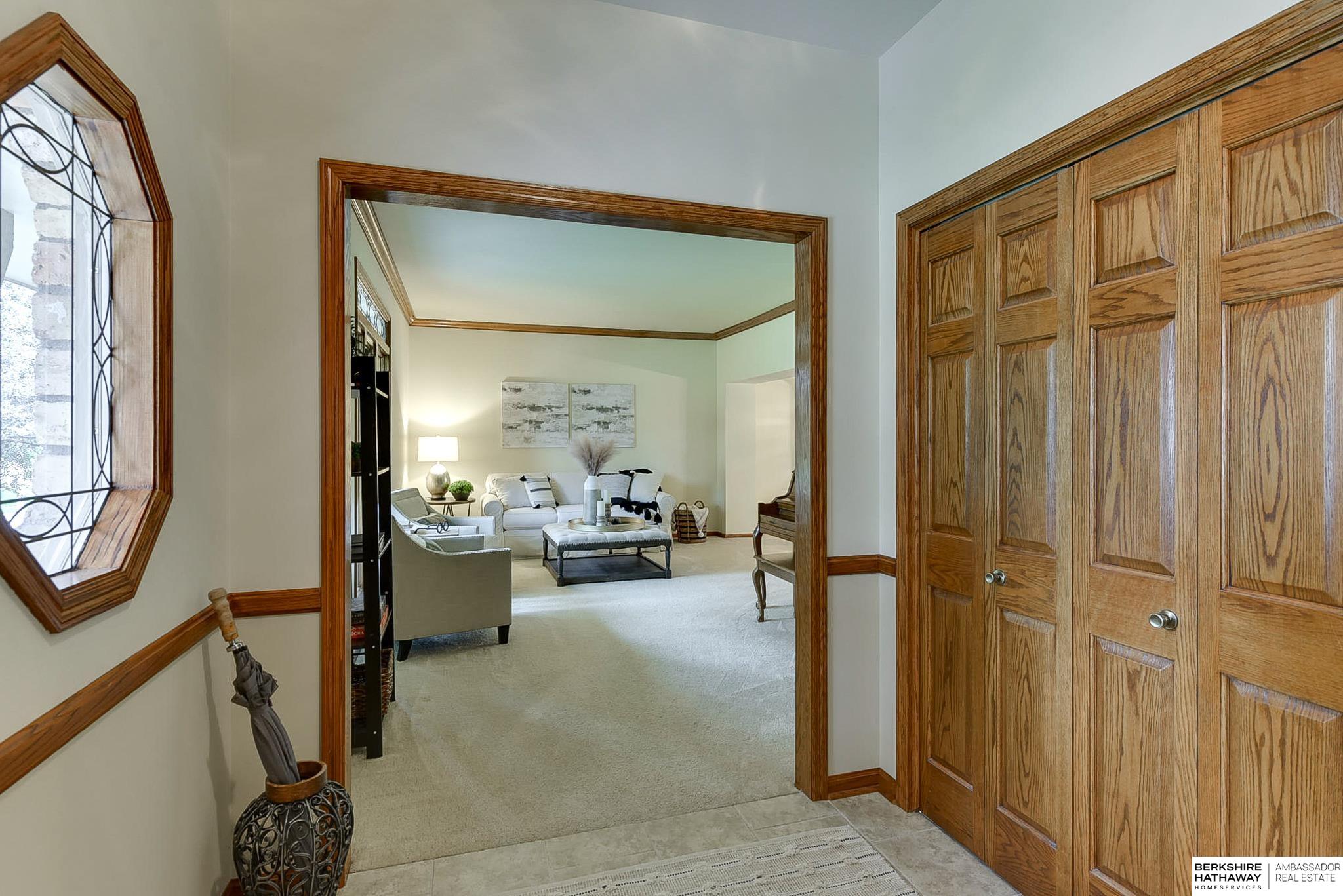 6118 S 102 Terrace