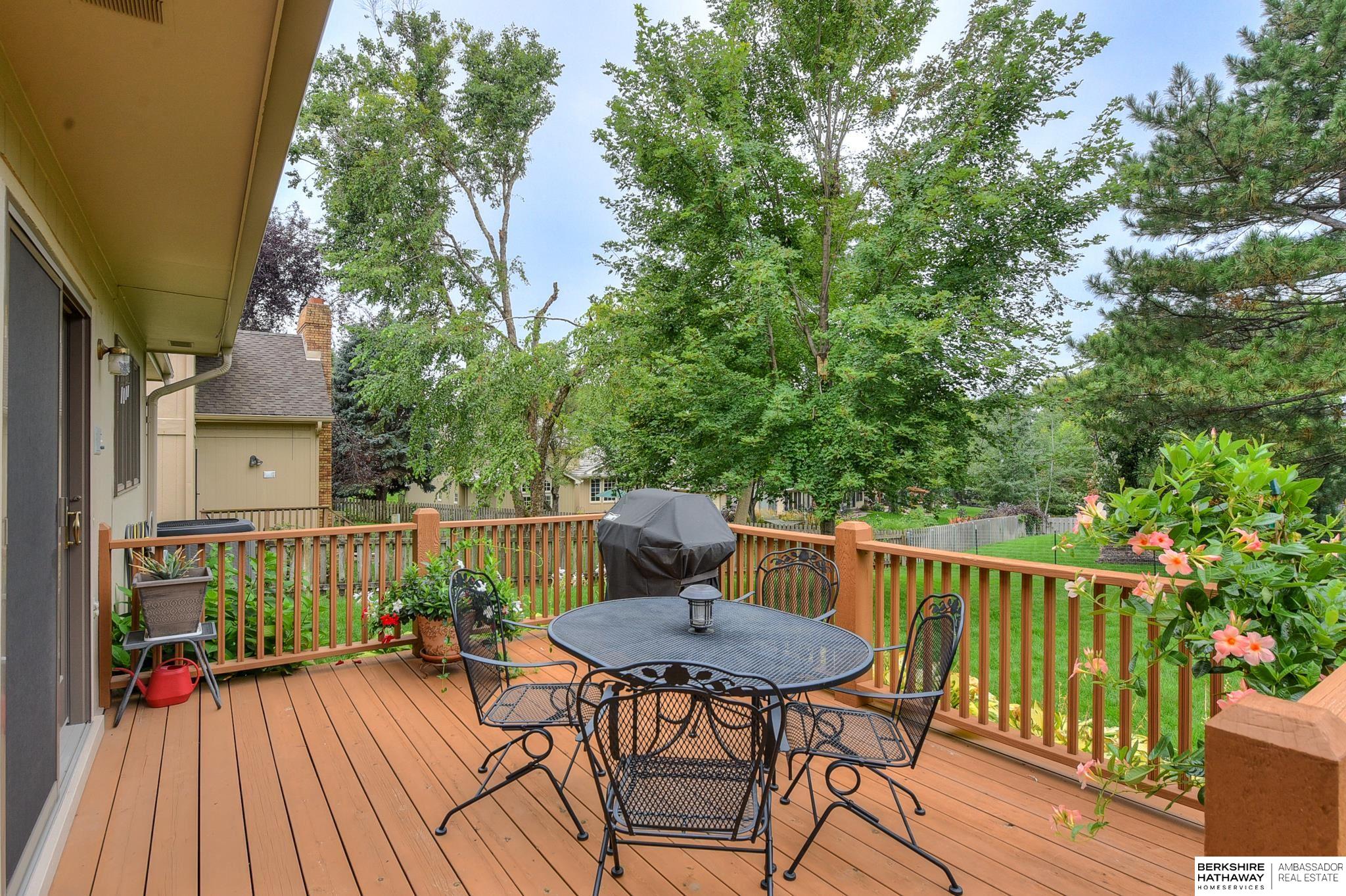 6118 S 102 Terrace