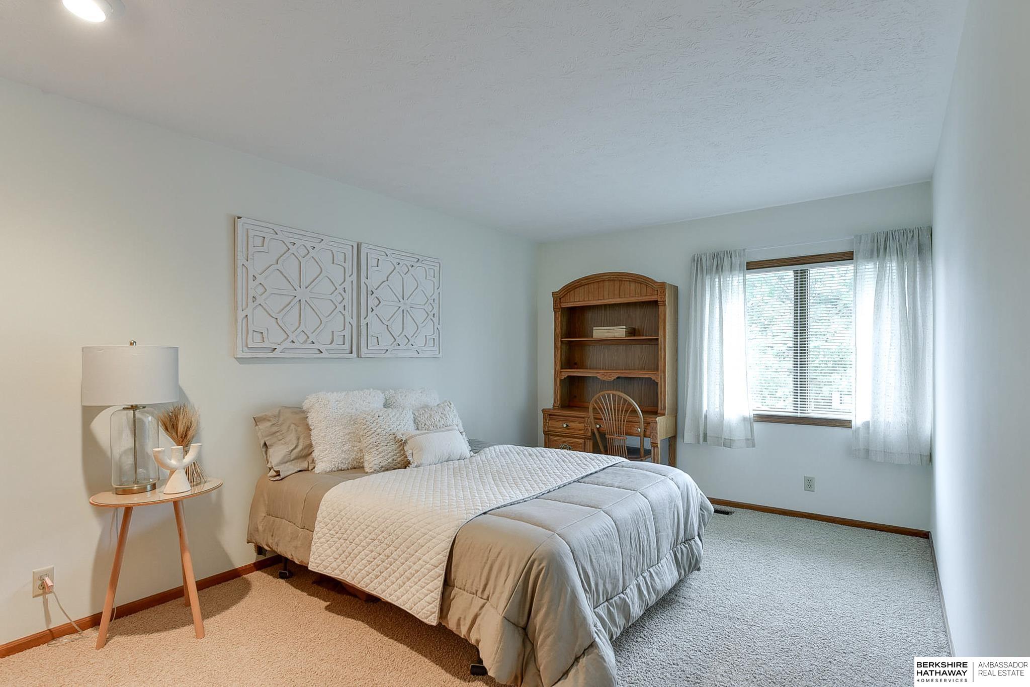 6118 S 102 Terrace