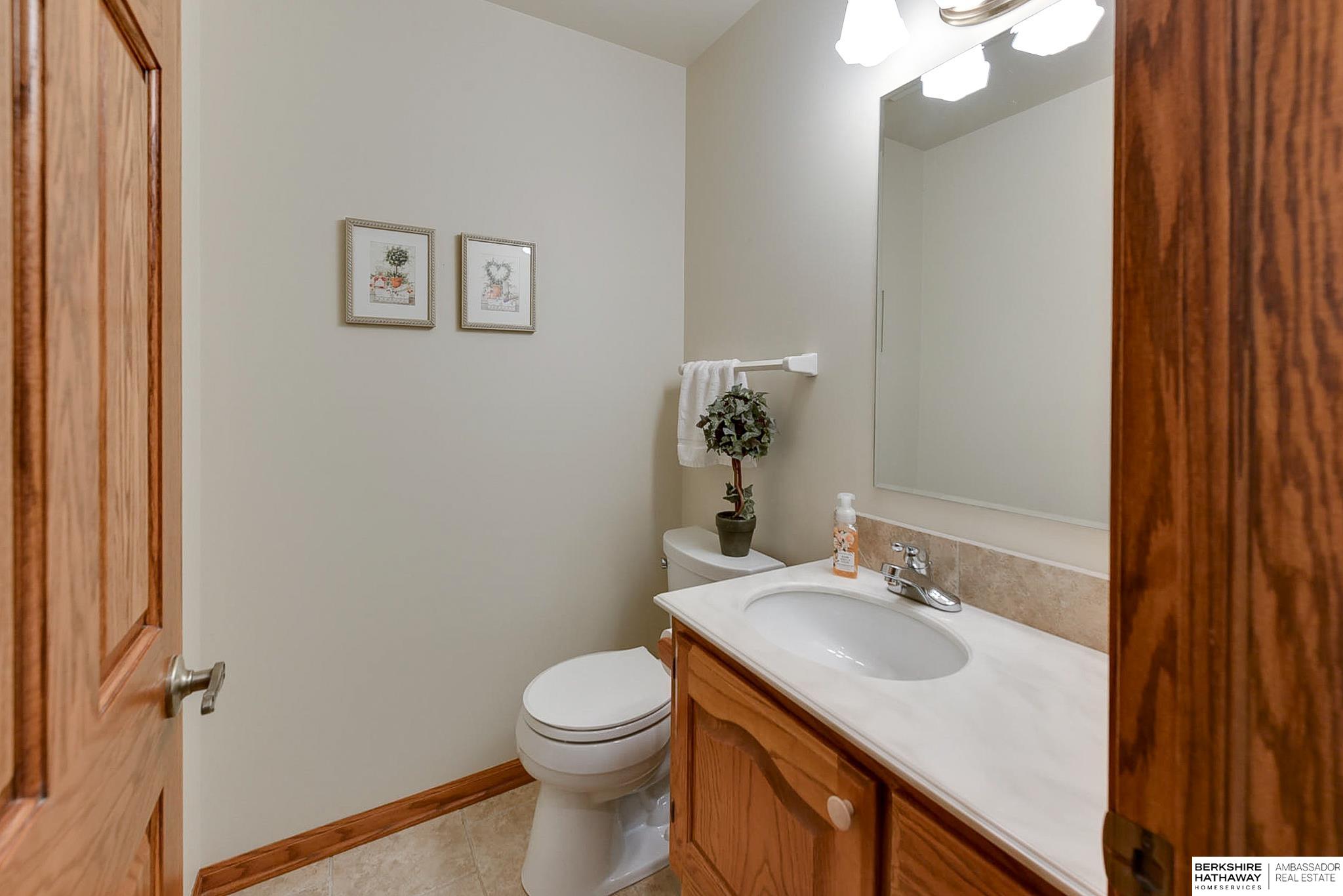 6118 S 102 Terrace