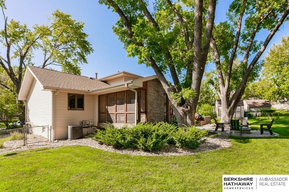 5711 S 152nd Avenue Circle
