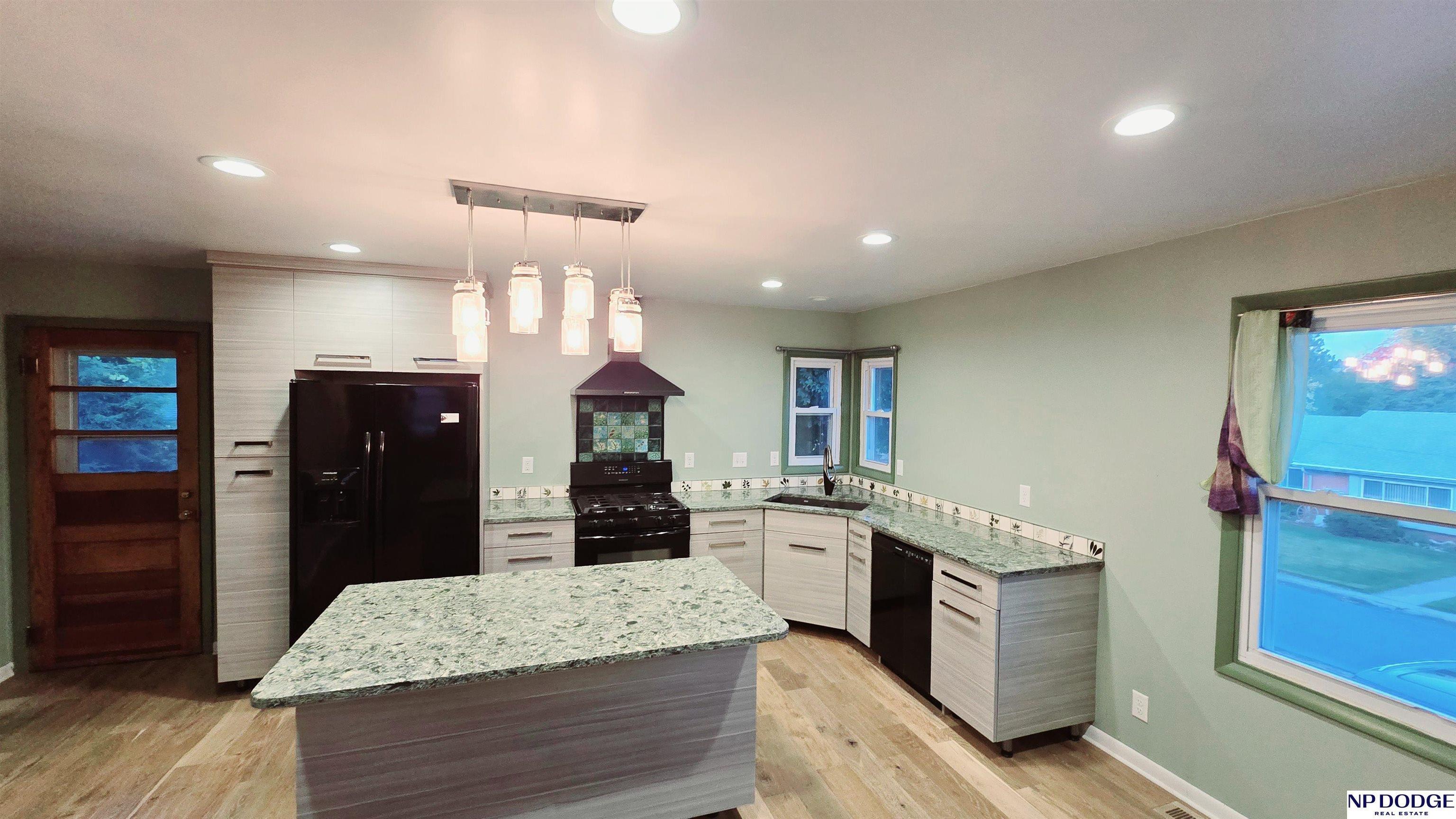 1404 N 60th Street