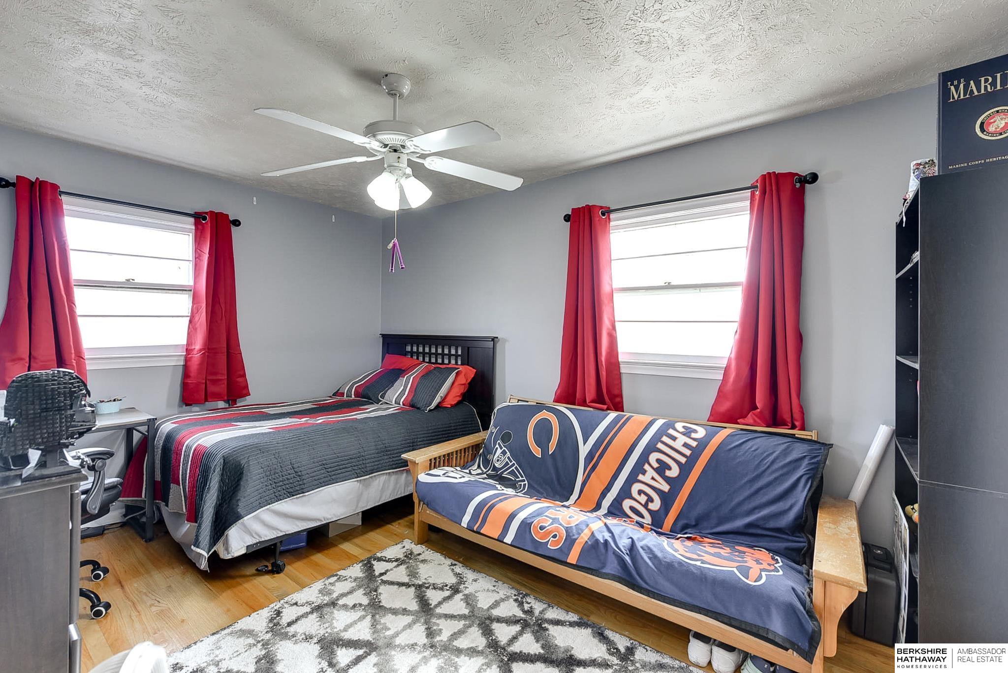 10105 Mockingbird Drive