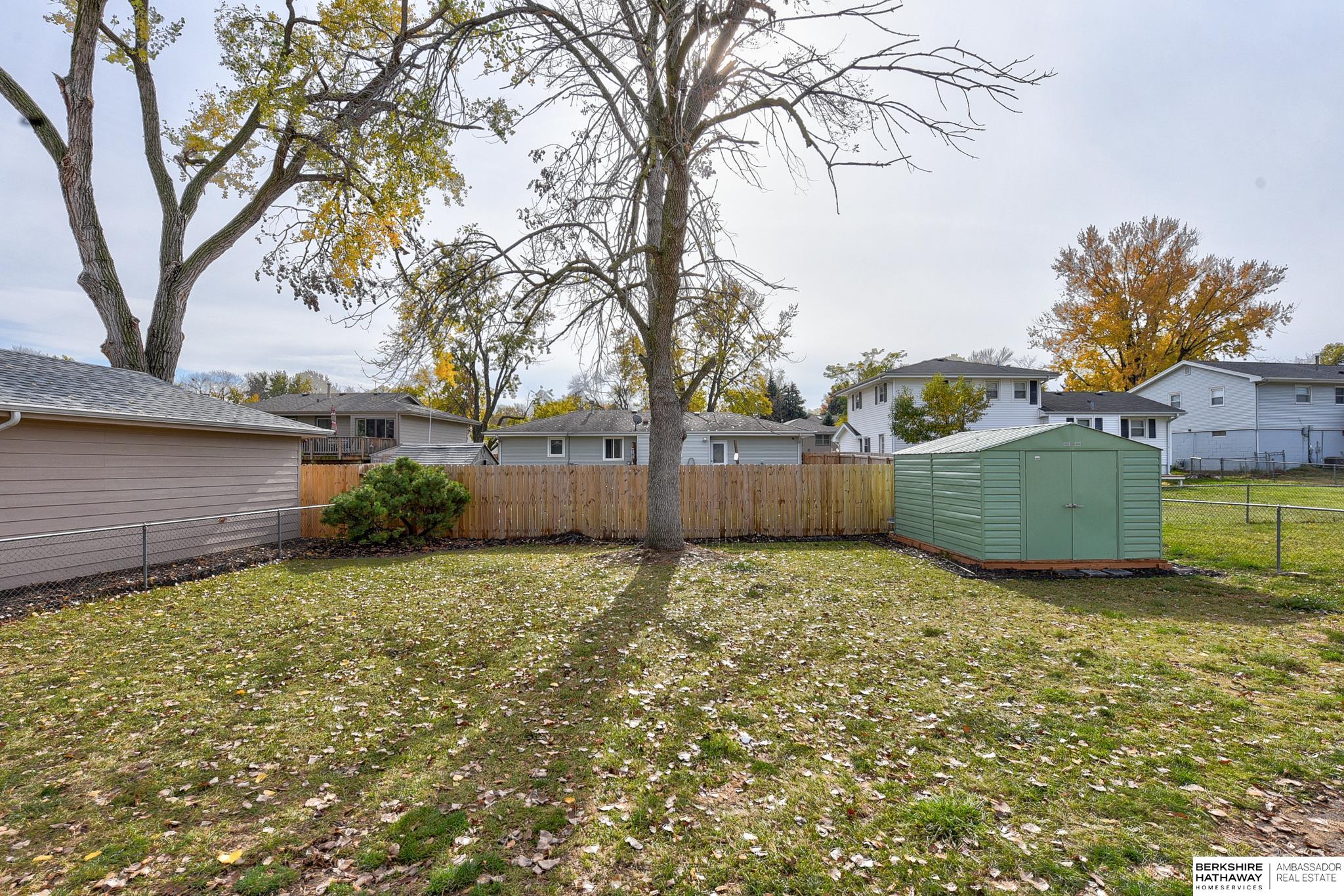 10105 Mockingbird Drive