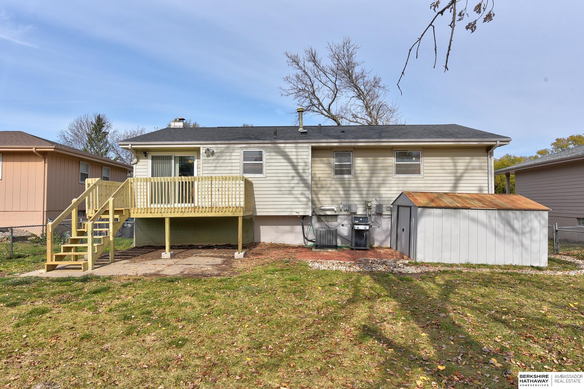 10105 Mockingbird Drive